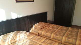 Отель Hotel Via Trayana Бели-Осым Двухместный номер с 2 отдельными кроватями (для 2 взрослых и 1 ребенка)-5